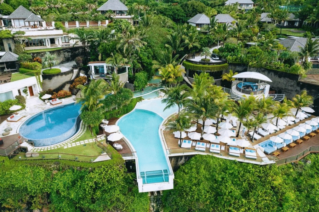 Uluwatu Beach Clubs - OneEighty Dayclub